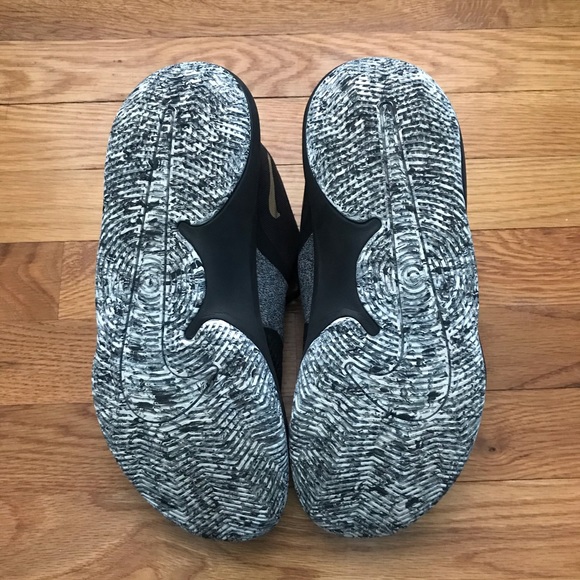 Nike basketball shoes - Picture 3 of 4